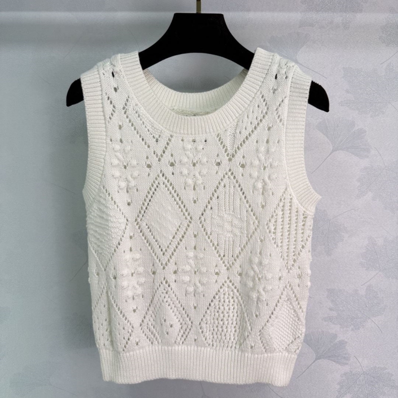 chr1st1an D10r sweaters